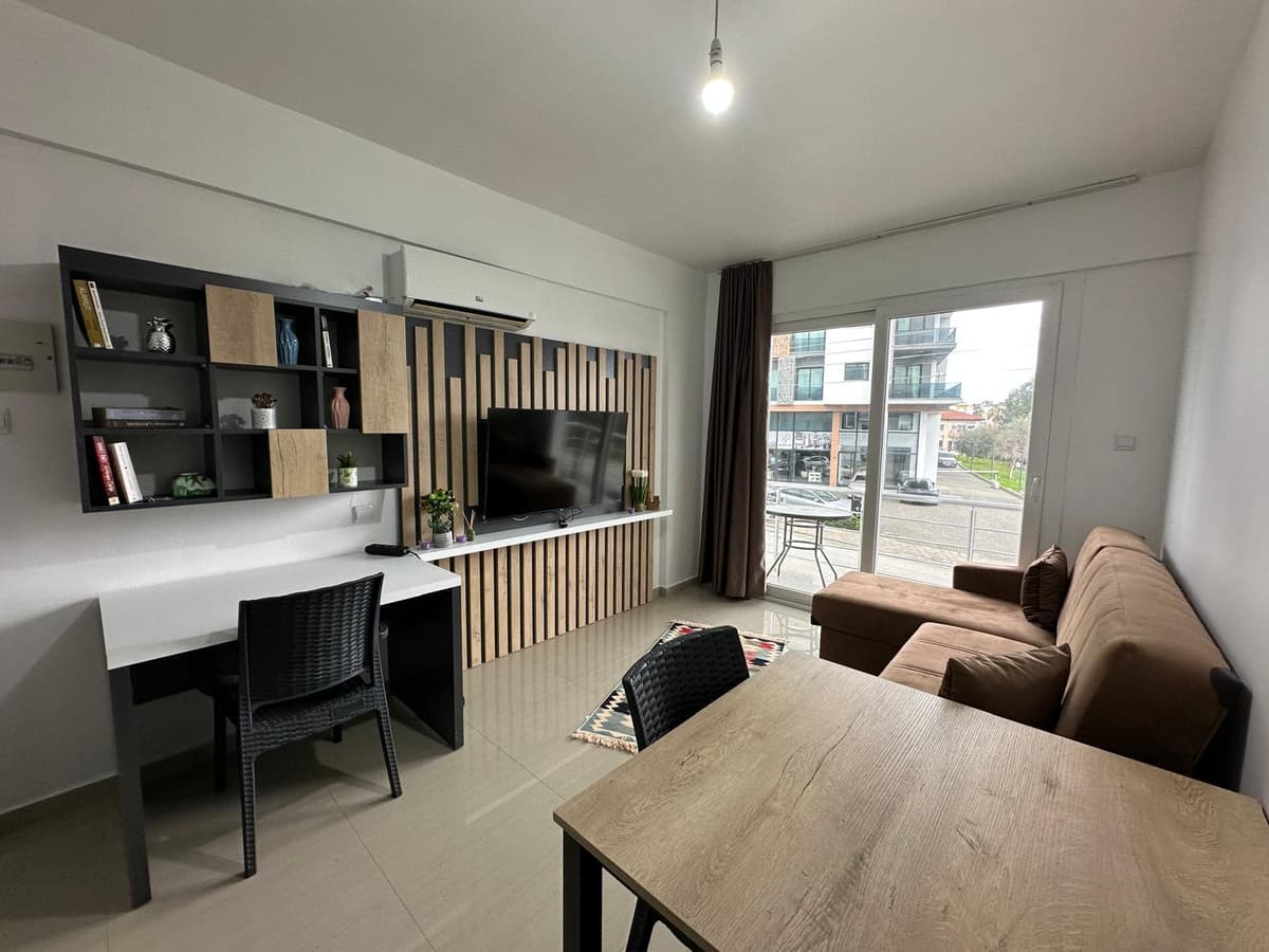 شقة للإيجار اليومي 1+1 في يوكاري جيرني وسط المدينة — Fotoğraf 1/6